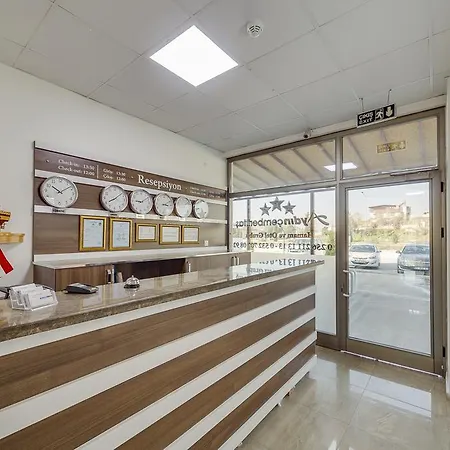 Cemberlitas & Hamam 호텔